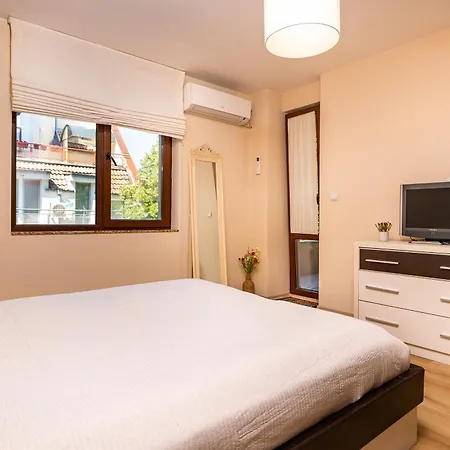 Beautiful In The Heart Of Apartment *